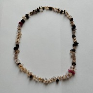 Korale krótkie z zapięciem róznokolorowe okucia zlote dług. 45 cm