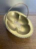 Pięknie zdobiona mosiężna paterka - koszyczek