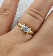 AAA Pierścionek pozłacany 14K średnica 18 mm elegancki "brylant"