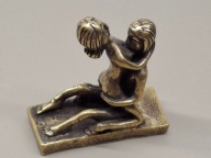 Figurka mosiężna miniaturowa para