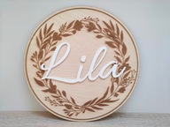 Drewniana personalizowana tabliczka z imieniem i grawerem roślinnym 30 cm