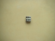 Kostka łączeniowa porcelitowa trzy-drogowa luźna.