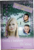 Emilia z kwiatem lilii leśnej - Ewa Nowacka