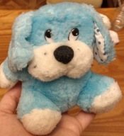 Niebieski piesek pluszak maskotka