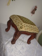 ELEGANCKI UROCZO ŚLICZNY PODNÓŻEK