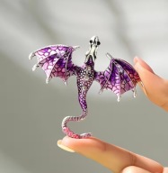 Stylowa broszka retro,fioletowy smok,emalia i cyrkonie