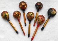 Drewniane ręcznie malowane łyżki chochłoma