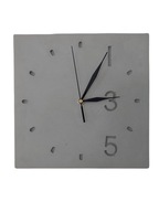 Zegar betonowy na ścianę kwadratowy CICHY