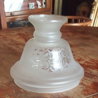 Klosz lampy naftowej.