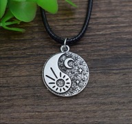 Naszyjnik Yin Yang Medalion przyjaźni Dzien i Noc Lancuszek lub linka