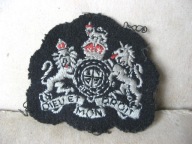 EMBLEMAT na CZAPKĘ - Godło ANGLIA - Po LOTNIK POLSKI z II wojny kolor SZARY