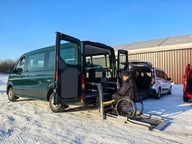 Volkswagen Crafter do przewozu osób na wózku winda pfron smart floor