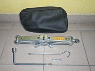 Zestaw narzędzi Nissan / Infiniti - podnośnik + klucz do kół 21mm + etui