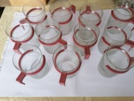 SZKLANKI Z UCHWYTEM PLASTIKOWYM 11-SZTUK PRL
