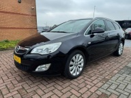 Opel Astra J 1.4T 2011r Automat Nawigacja