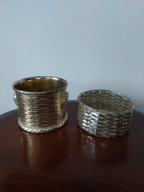 Dwie podstawki pod butelkę