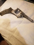 Czarnoprochowy rewolwer francuski S. E, mod. 1873 - szkielet