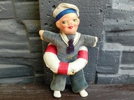 MAŁY MARYNARZ Z KOŁEM RATUNKOWYM -STARA FIGURKA LALKA CELULOID LATA 1930/40
