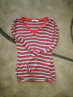 Sweter damski ONLY S cienki. lekki w paski