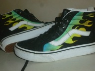 BUTY -TRAMPKI-VANS-R-35-WKŁ-22,5CM.