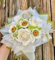 BUKIET Z KWIATÓW MYDLANYCH Z LIZAKAMI NA KOMUNIĘ