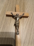Krzyż drewniany na ścianę