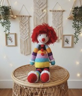 Pluszak maskotka pajacyk clown na szydełku handmade ręcznie robiony
