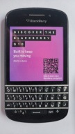 Atrapa eksponat wystawa prezenter smartfon telefon BlackBerry Q10