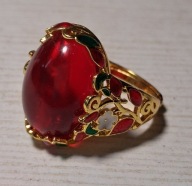 UROCZY PIERŚCIONEK CHINKA