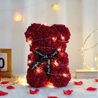Miś kwiatowy z czerwonych róż 25cm RÓŻE PŁATKAMI