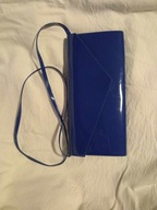 Torebka kopertowa z paskiem koloru kobaltowego cudna elegancka