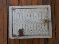 ŁADNE STARE DRZWICZKI ŻELIWNE DO PIECA WEDZARNI