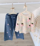 NOWY komplet jeansy wide leg w truskawki sweterek truskawki 3 D 92 CM