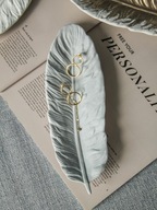 Taca dekoracyjna z betonu architektoniczego piórko - NOOA FEATHER TRAY