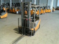 Wózek widłowy elektryczny - Jungheinrich EFG 320