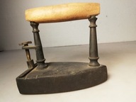 Stare mosiężne żelazko do mankietów na duszę XIX –XX w