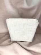 MAMAJASTUDIO Kosmetyczka materiałowa solidna, stylowa ,22x16x7cm,jasnobeż.