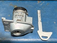 Jaguar XK II X150 4.2 2006 - 2014 grot wkładka zamka drzwi lewy przód