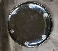 Czarny talerz środek stołu Pruszków