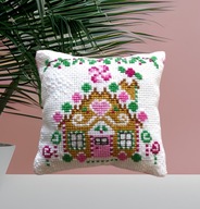 Poduszka na szpilki, igły. Igielnik haftowany. Domek z piernika. Rękodzieło