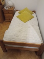 łóżko drewniane pojedyncze