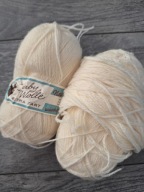 Włóczka acryl.Waga 50g.