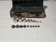 Stare odważniki mosiężne w drewnianym etui 1g-100g