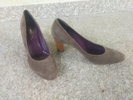 SCAVESTI nr 39,5 włoskie wygodne czółenka na słupku skóra