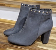 Szare nowe botki na obcasie z dzetami 40