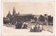 Kraków pod Wawelem gra w Szachy 1956r. Foto Hermanowicz