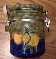 Duży ceramiczny słoik typu wek z klipsem jabłka gruszka owoce z łyżką