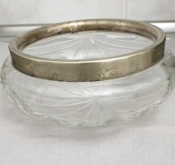 DOM W LIKWIDACJI KRYSZTAŁOWA PATERA W PLATEROWYM OKUCIU