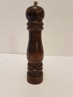 FIGURKA rzeźba DREWNIANY MŁYNEK DO PIEPRZU ANGIELSKI