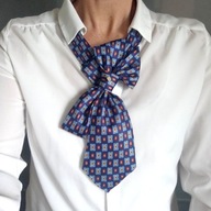 Krawat damski ozdobny